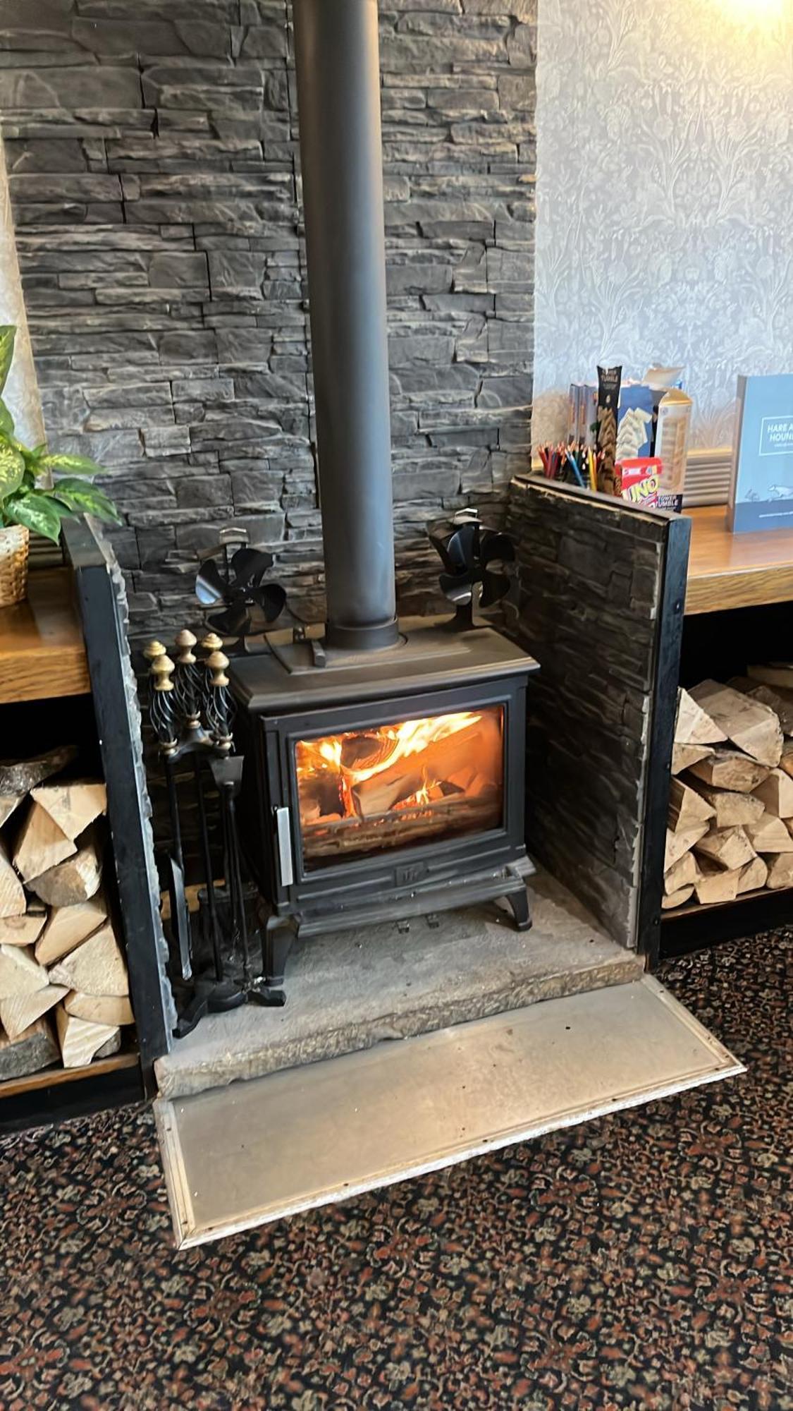 Hare And Hounds Hotel Foulridge ภายนอก รูปภาพ
